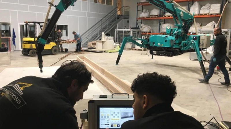 Last Thursday was the first time for the MaxiPrinter to be printing in North America